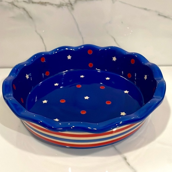 Temptations by Tara Red White and Blue 9'' Fluted Round Baking Pie Quiche Dish - Picture 7 of 12